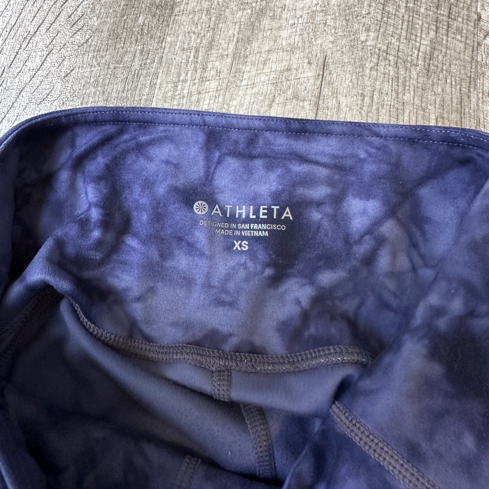 Athleta Tie-Dye Blue Legging 25” - XS - Picture 8 of 13